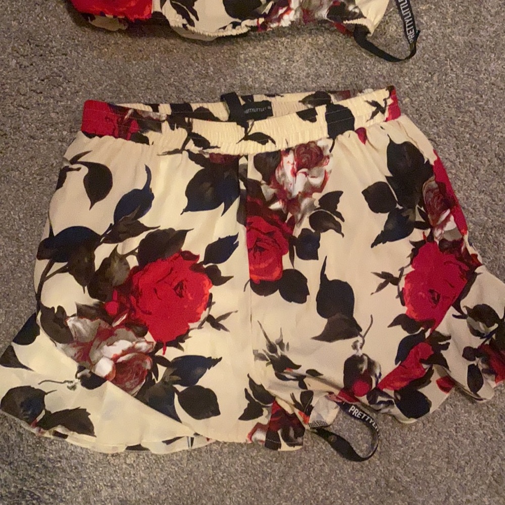 PLT floral short and top set. Never worn - Picture 3 of 3